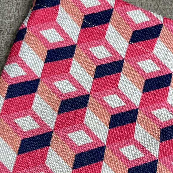 NWOT MACY’S Pink White Geometric Print Rope Strap Beach Tote Bag - Picture 3 of 9